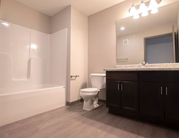Tub/shower combination